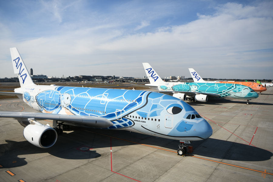 ANAのエアバスA380型機「フライングホヌ」、3機揃えてお披露目