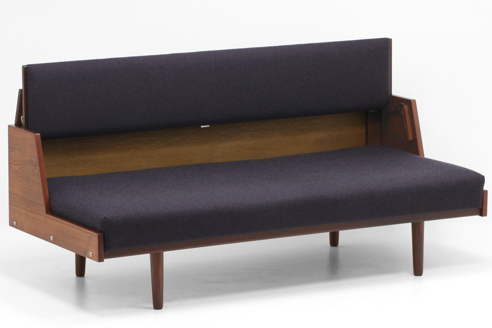 Hans.J.Wegner（ハンス.J.ウェグナー）デイベッド「GE258チーク材丸脚