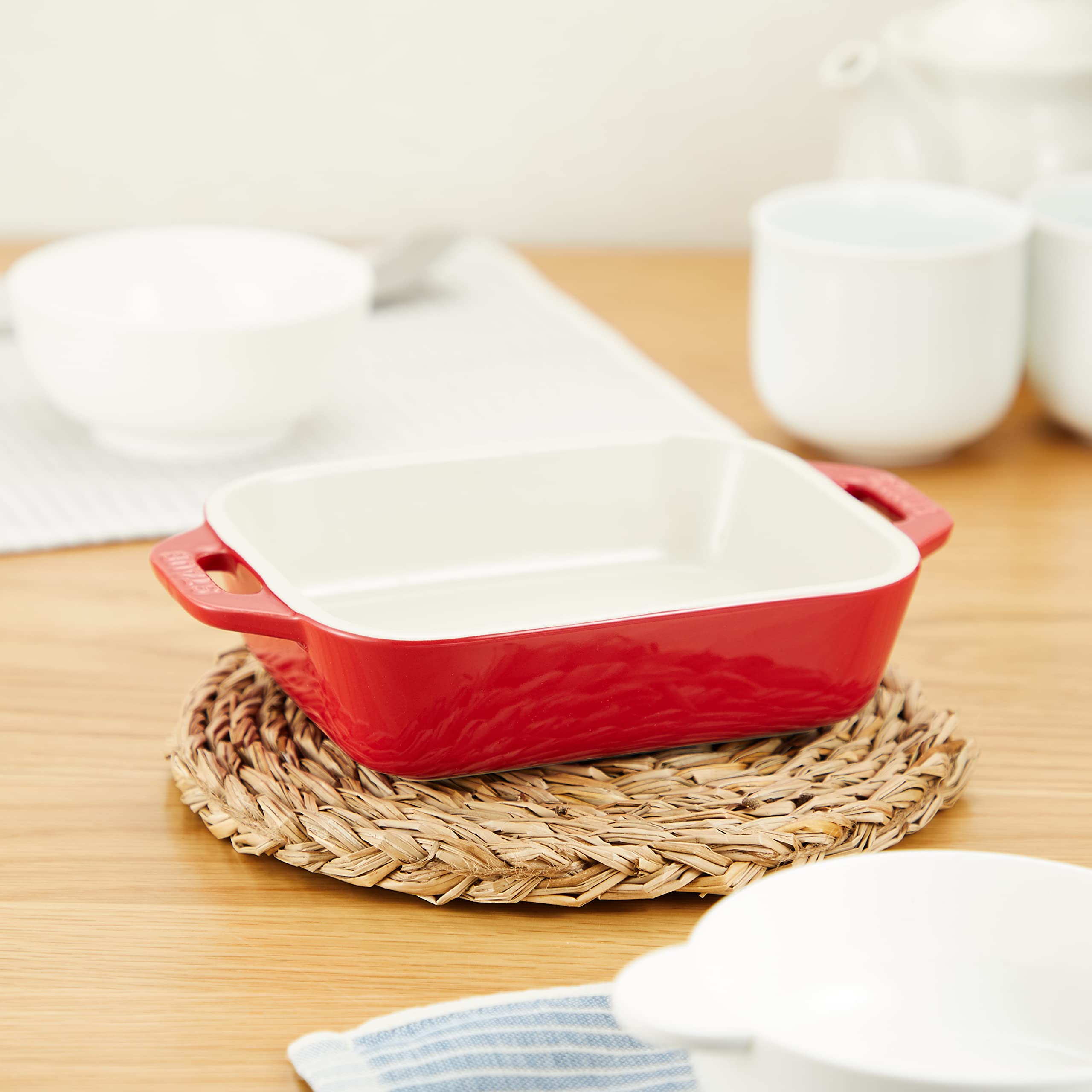 Amazon｜staub ストウブ 「 レクタンギュラー ディッシュ チェリー 14