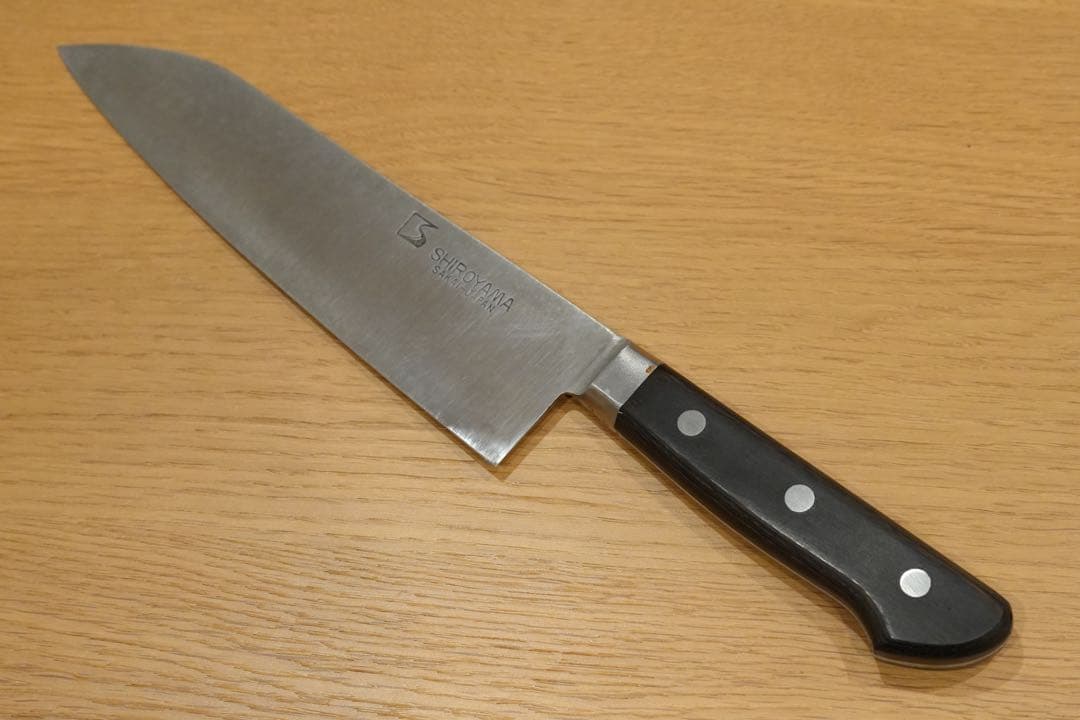 城山 三徳包丁 180mm 鎌型包丁 三徳包丁 180mm 日本製 国産炭素鋼 | 木屋 – 日本橋 木屋